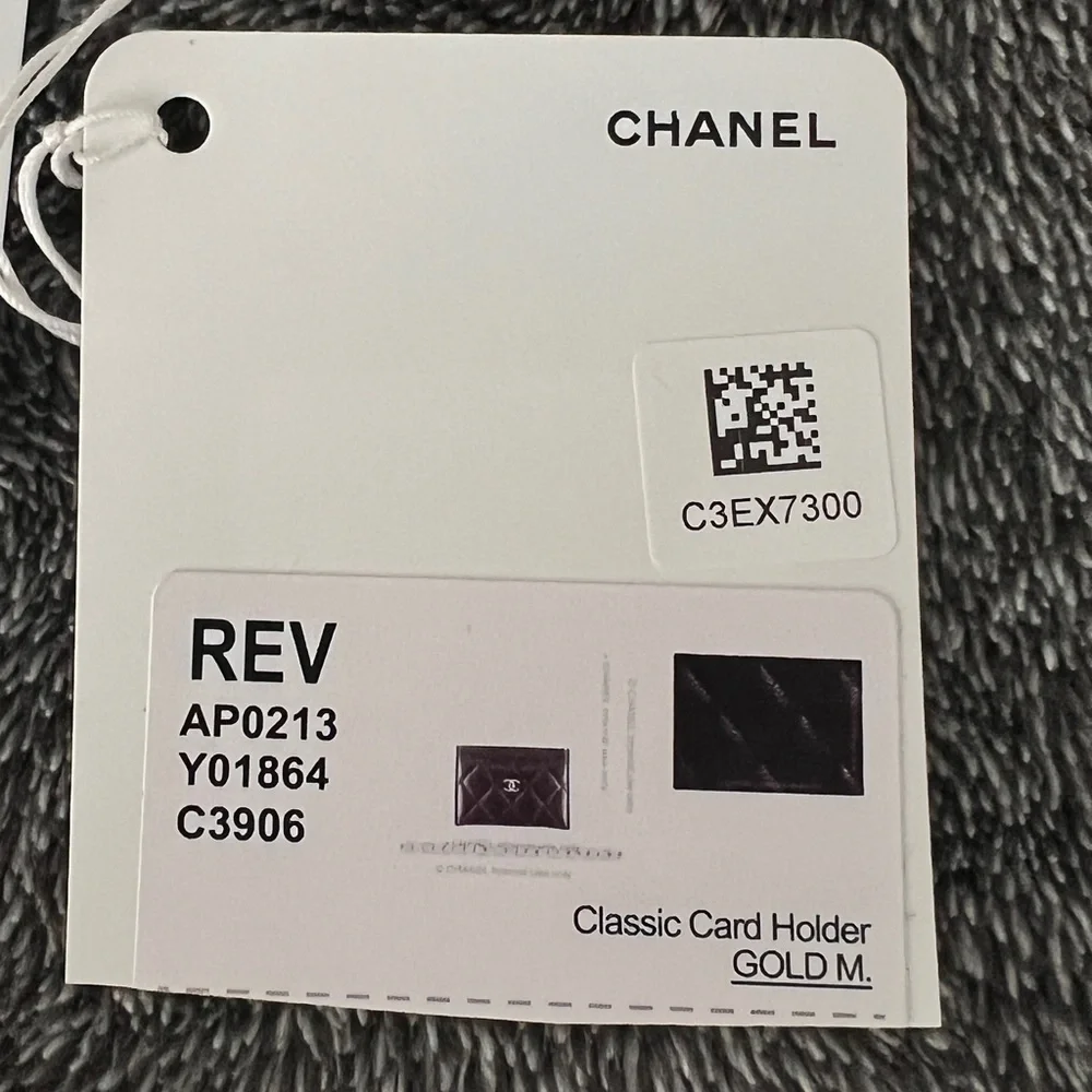 CHANEL•BNIB CAVIAR CARD HOLDER